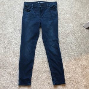 Never worn Old Navy Rockstar Jeggings